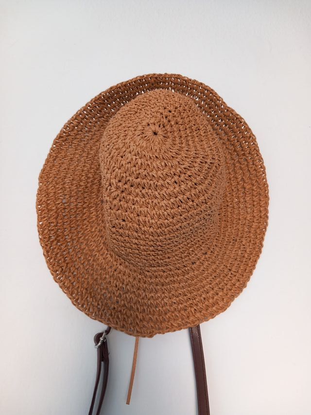 Conjunto Sombrero y Bolso Tejido