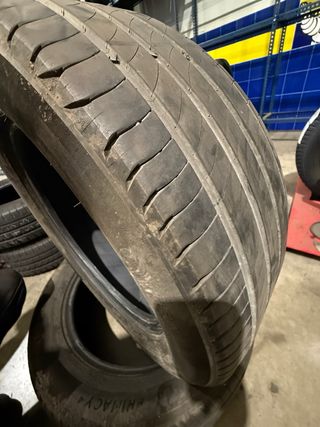 2 Neumáticos Michelin 235/55 R18 104V