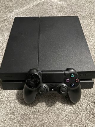 PS4 (PlayStation 4) Negra + Mando