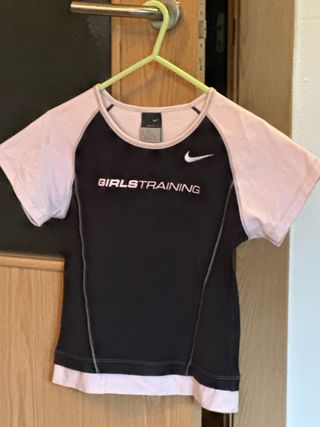 Camiseta Nike Niña Training Negra y Rosa
