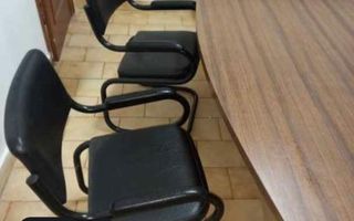 Mueble de despacho con puertas correderas