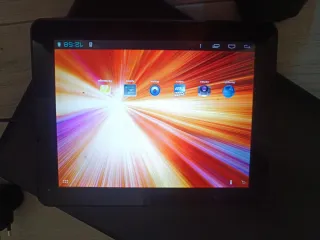 Tablet Negra y Multicolor