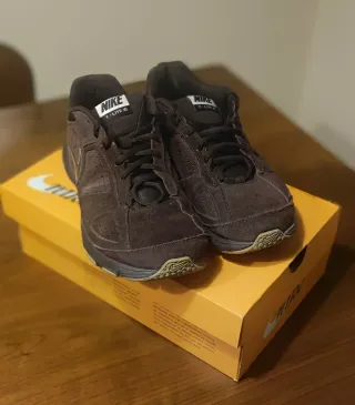 Zapatillas Nike T-Lite XI