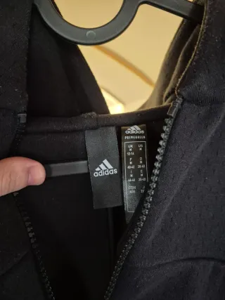 Chaqueta Adidas Negra con Cremallera