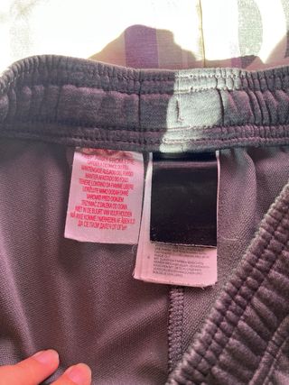 Pantalón Adidas Gris Chico