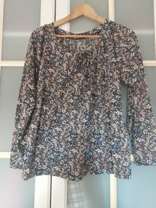 Blusa floral manga larga
