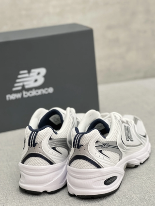 Zapatillas 530 NB blancas talla 45