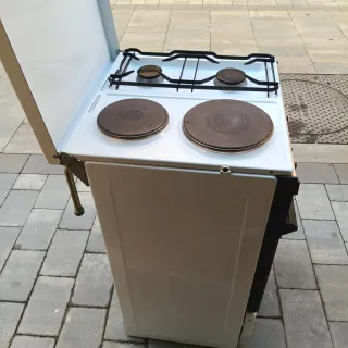 Cocina Gas Butano y Eléctrica