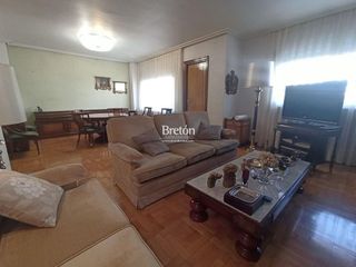 Piso en venta en Paseo Sagasta en Zaragoza