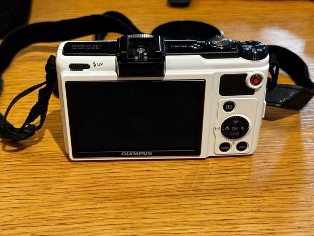 Cámara Olympus XZ-1 Blanca 10 MP