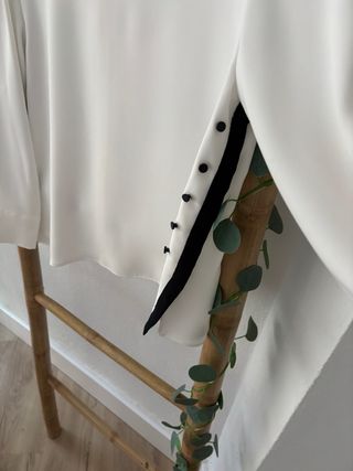 Blusa Zara Mujer Blanca y Negra