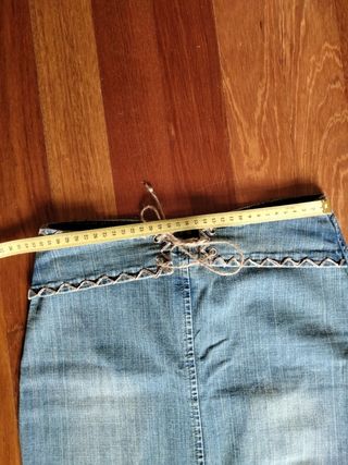 Falda vaquera larga con crochet