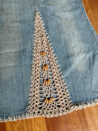 Falda vaquera larga con crochet