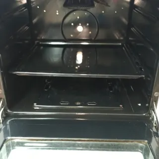 Cocina de gas butano con horno Lynx.