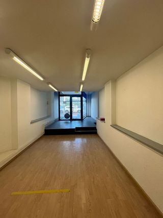 Local comercial en alquiler en Eixample Nord – La Devesa en Girona