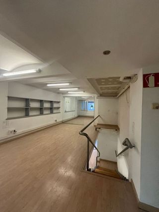 Local comercial en alquiler en Eixample Nord – La Devesa en Girona