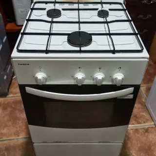 Cocina de gas butano con horno Corberó