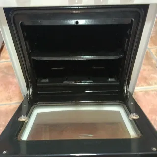 Cocina de gas butano con horno Corberó