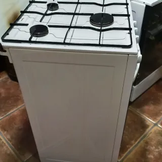 Cocina de gas butano con horno Corberó