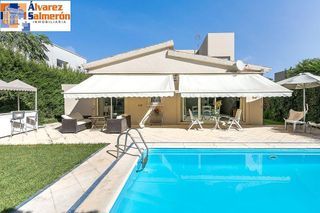 Chalet en venta en Residencial Triana - Barrio Alto en Gabias (Las)