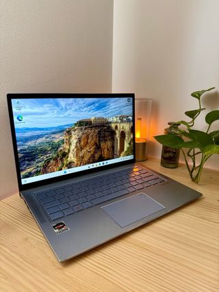Portátil ASUS Zenbook 