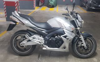 Suzuki GSR-600 2007