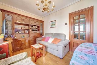 Piso en venta en Azpilagaña en Pamplona