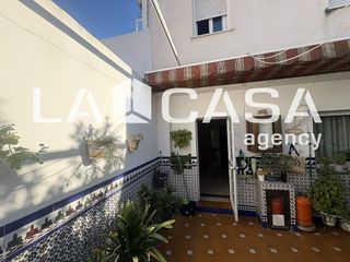 Chalet en venta en Centro - Doña Mercedes en Dos Hermanas