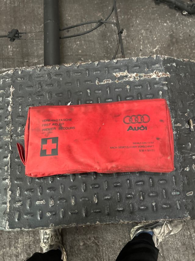 Kit di pronto soccorso Audi