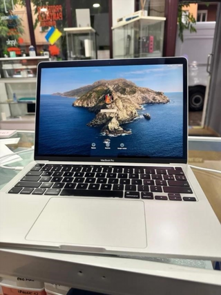 MacBook Pro 512GB i5 8GB RAM 2020