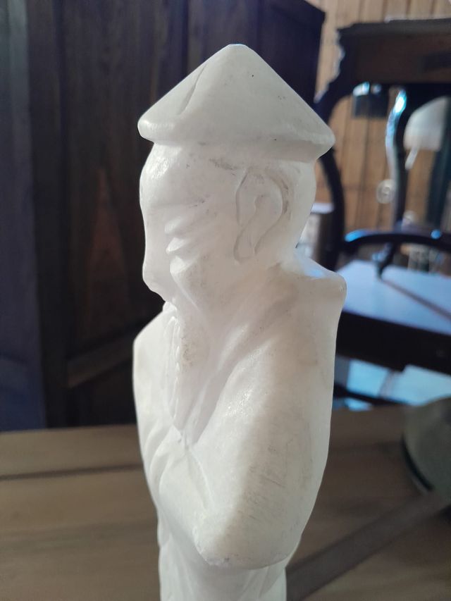Escultura de alabastro figura oriental