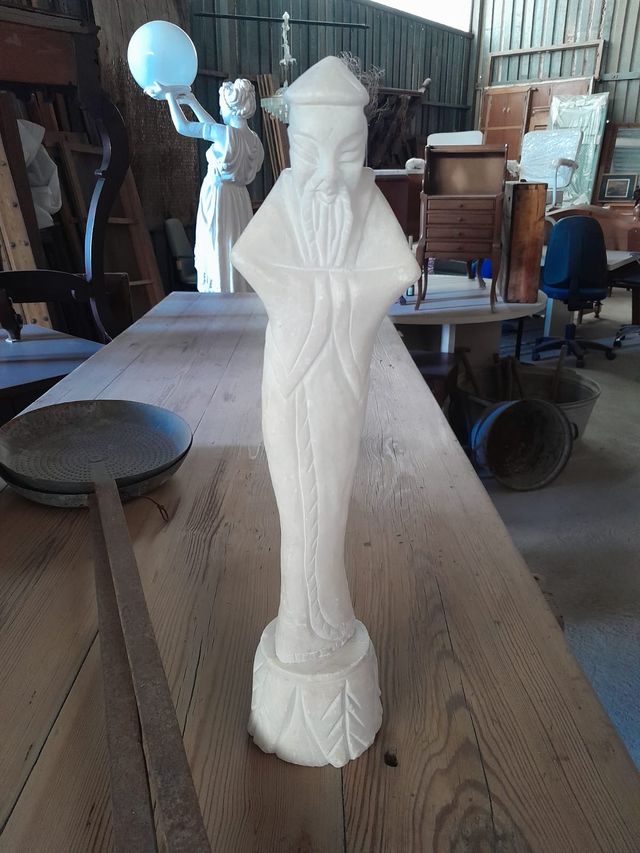 Escultura de alabastro figura oriental