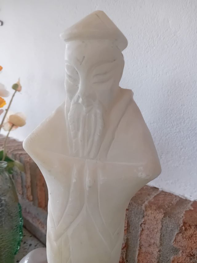 Escultura de alabastro figura oriental