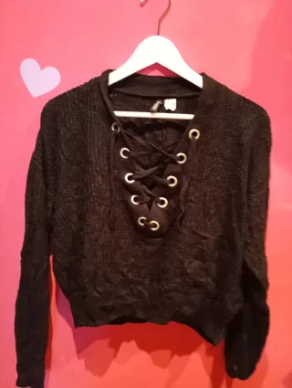 Jersey negro con cordones