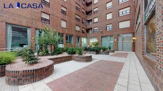 Piso en venta en San Pedro de Deusto-La Ribera en Bilbao
