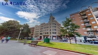 Piso en venta en San Pedro de Deusto-La Ribera en Bilbao