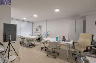 Local comercial en venta en Cúllar Vega