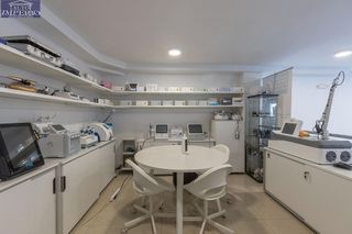 Local comercial en venta en Cúllar Vega
