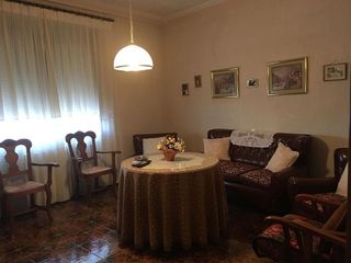 Chalet en alquiler en Consuegra