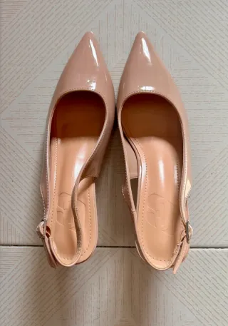 Tacones bajos rosa slingback