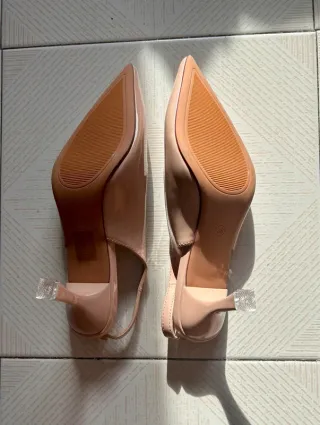 Tacones bajos rosa slingback