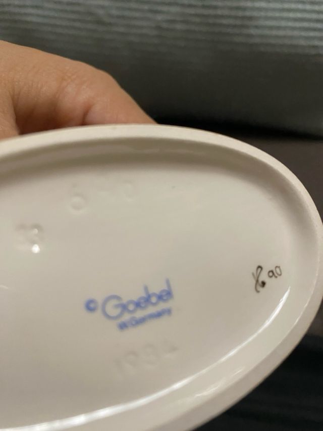 Figura Goebel Cazador con Conejo