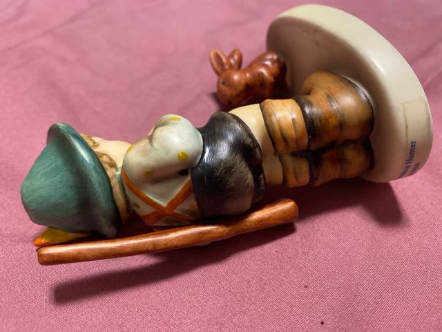 Figura Goebel Cazador con Conejo