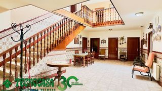 Casa adosada en venta en Herencia