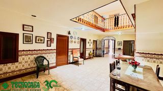 Casa adosada en venta en Herencia