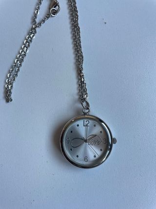 Collar con colgante de reloj Claire's