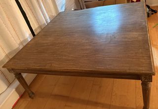 Mesa de comedor de madera maciza estilo clásico