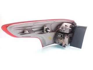 PILOTO TRASERO DERECHO FORD FOCUS (3)