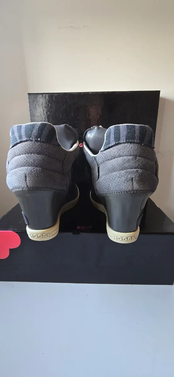 Zapatillas Hogan cuña negras y grises