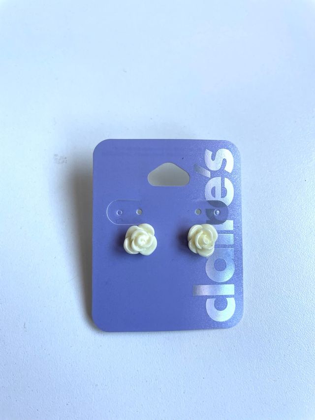 Pendientes flor blancos Claire's